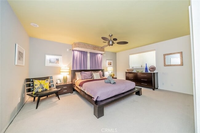 Building Photo - 1600 Palm Tree Dr