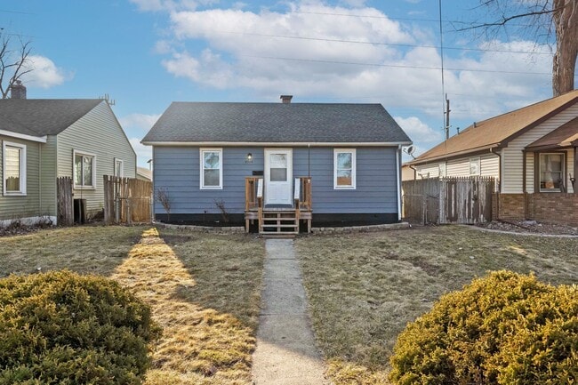 Primary Photo - 2BD/1BA Home In Highland IN