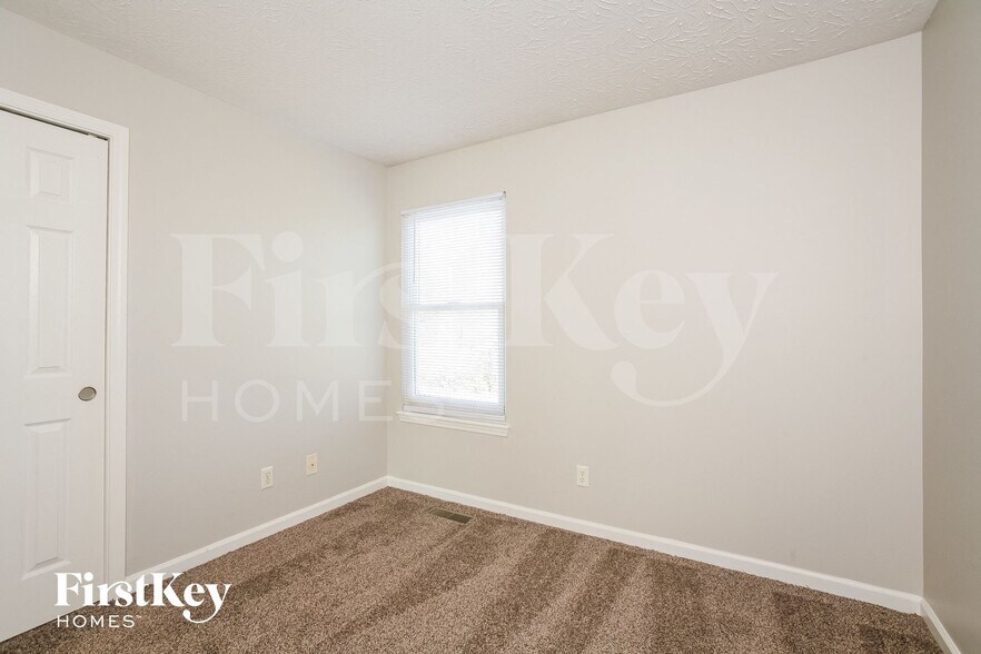 Building Photo - 15865 River Birch Rd