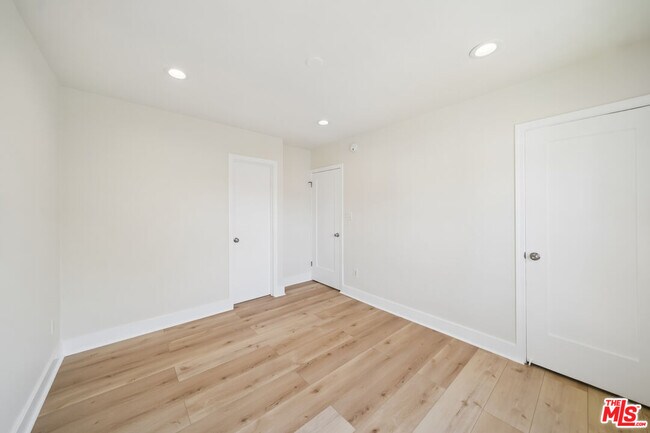 Building Photo - 7946 Fountain Ave