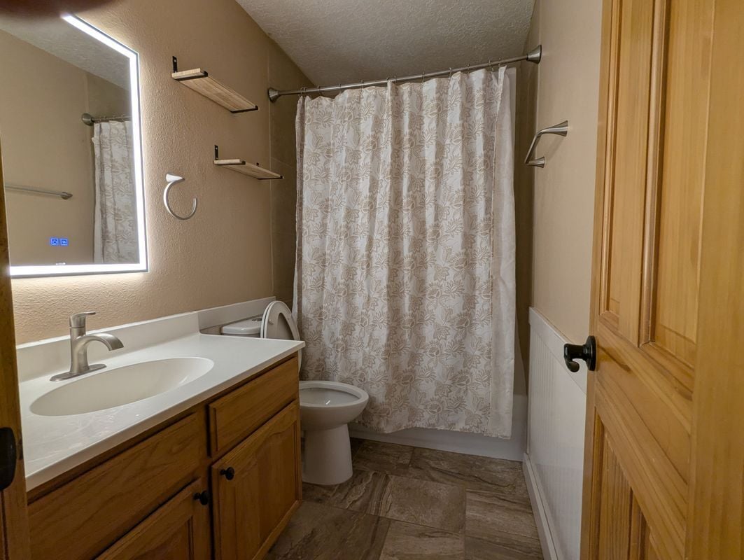 Building Photo - 4 Cavaletti Ct