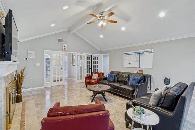 Building Photo - 3024 Encino Dr