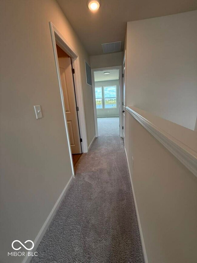 Building Photo - 3802 Sterling Dr
