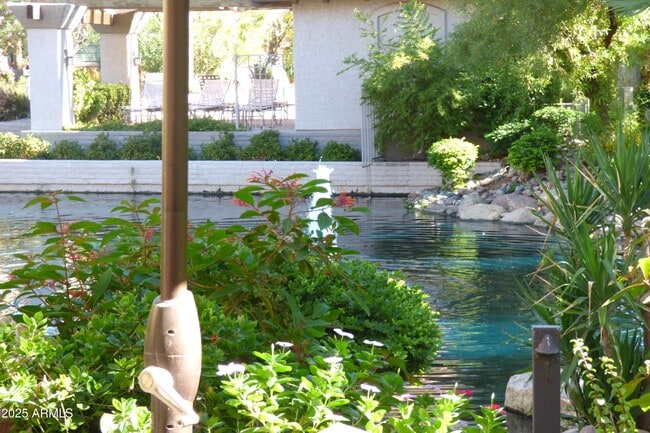 Building Photo - 10017 E Mountain View Rd