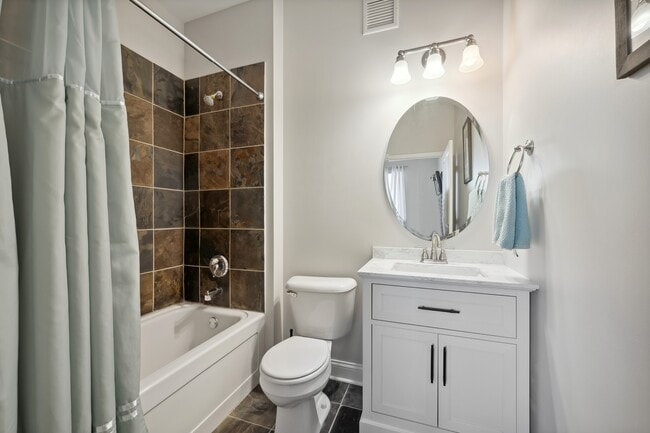 Building Photo - 1464 S Michigan Ave