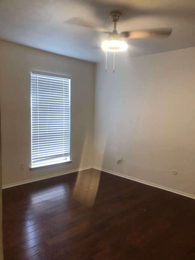 Living Room - 12810 Midway Rd