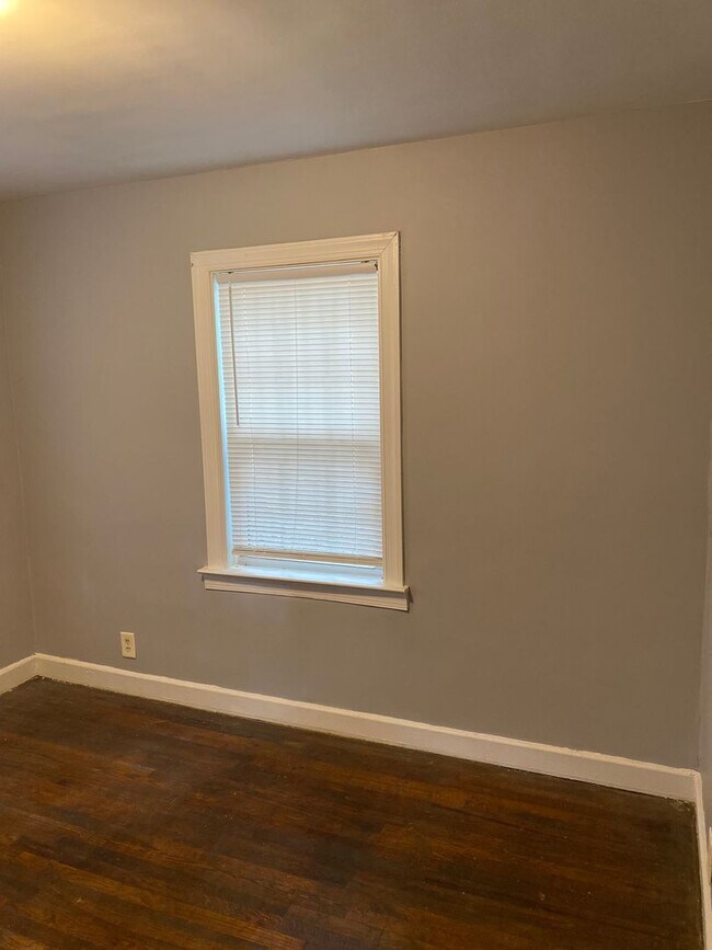 Building Photo - Cozy 2-Bedroom 1-Bath in Charlotte