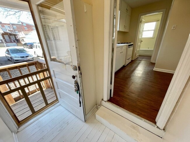 Building Photo - Very Unique Apartment in Downtown Columbia