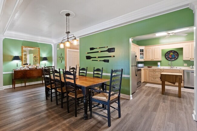 Building Photo - 723 Bonnyneck Dr