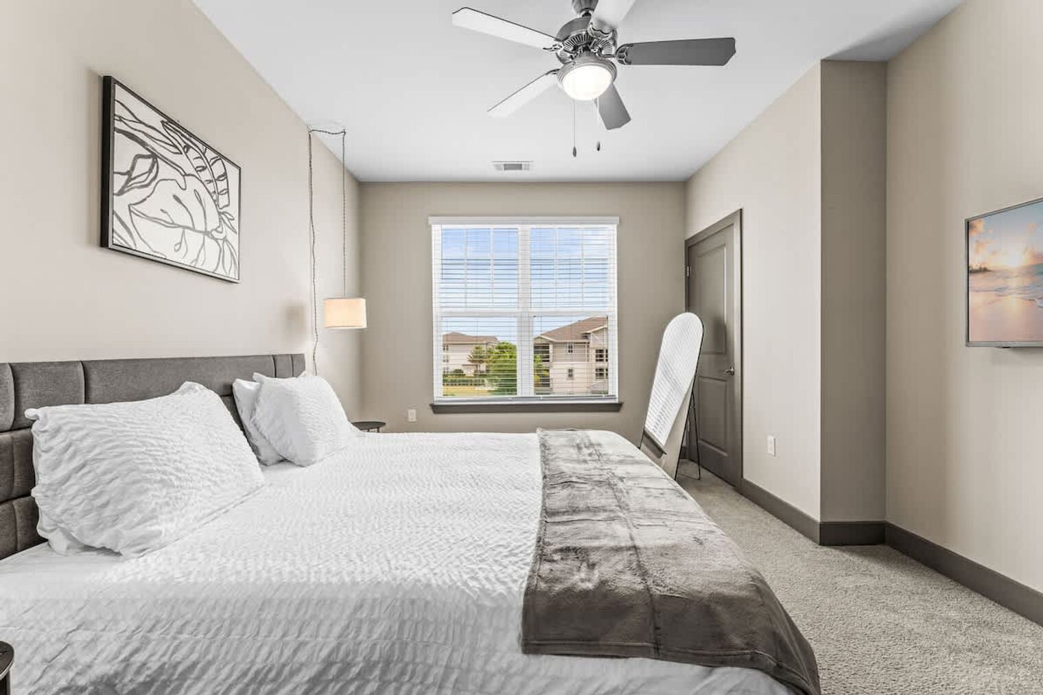 Building Photo - 9360 Vintage Hills Way