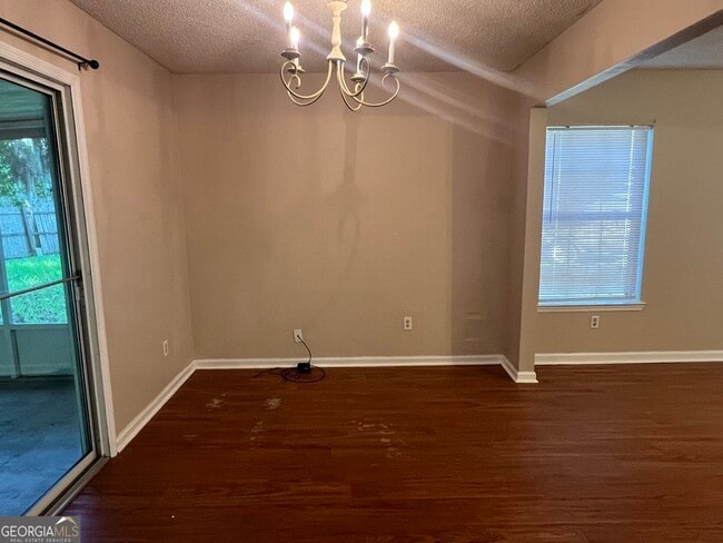 Building Photo - 105 Driftwood Ct