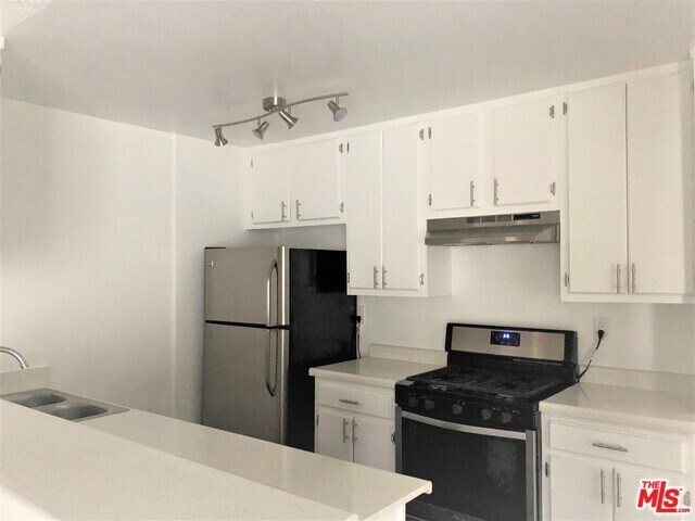 Building Photo - 269 S Lafayette Park Pl