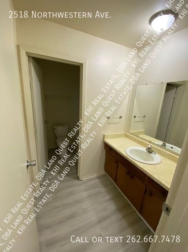 Building Photo - 2518 Northwestern Ave