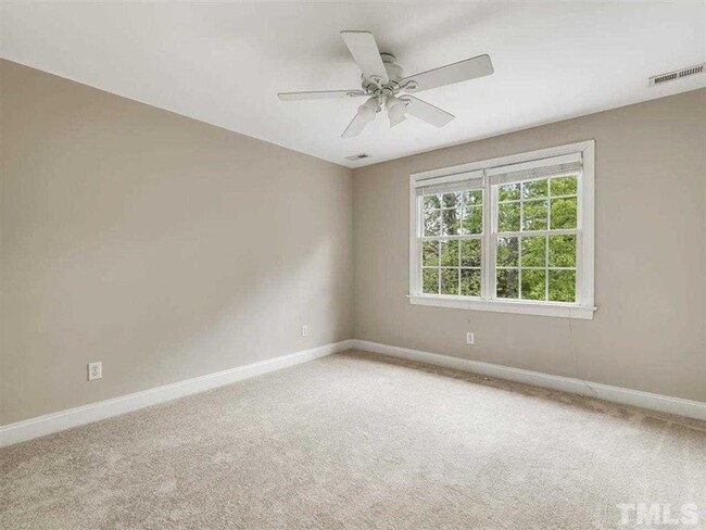 Building Photo - Beautiful Luxury Home In A Gated Community...