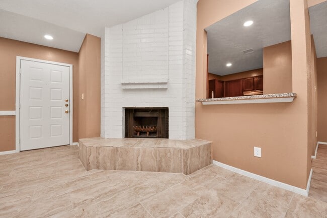 Building Photo - 16425 Monte Carlo Ln