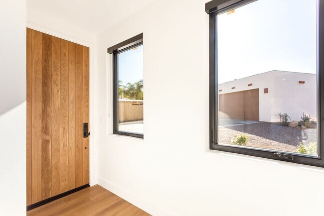 Building Photo - Luxurious Living in Rancho San Diego: Custom Built Home for Rent $5,095