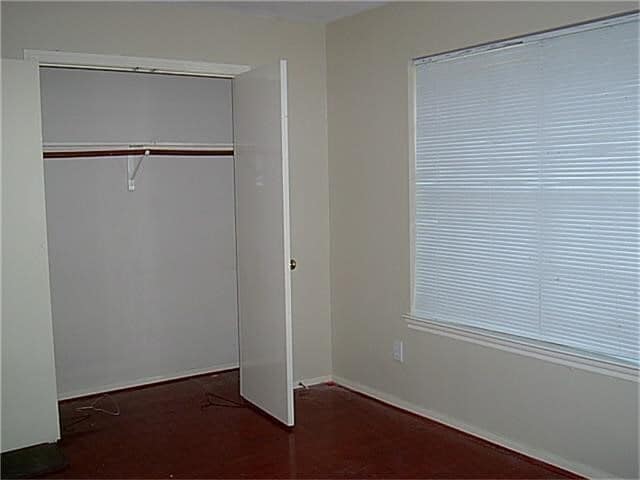 Building Photo - 5418 Baslow Dr