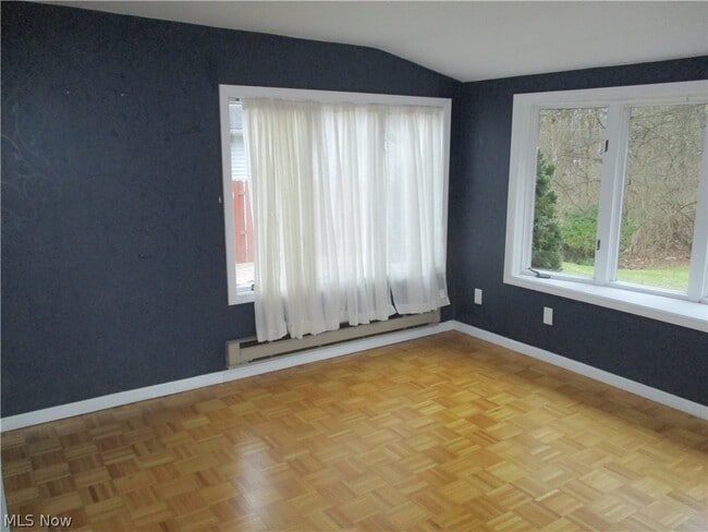 Building Photo - 17084 Sunset Dr