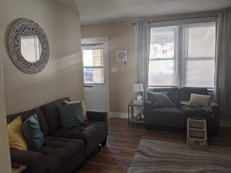 Building Photo - 3606 Pary Ave