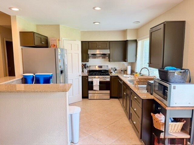 Building Photo - 3214 Lakefield Way