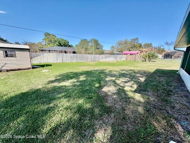 Building Photo - 585 Crystal Mist Rd NW