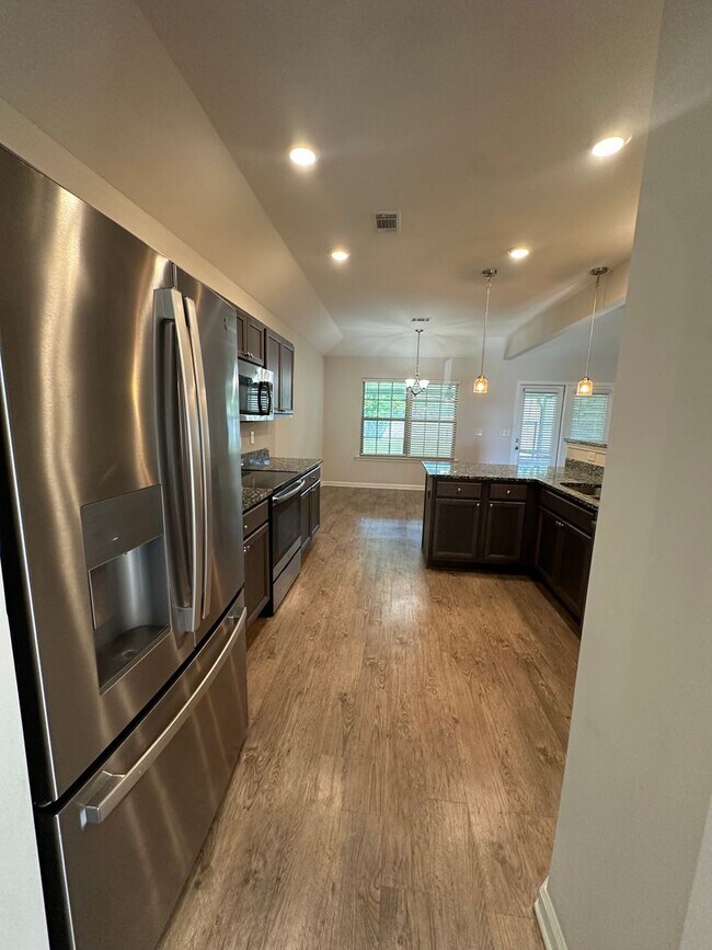 Building Photo - Prattville Home with Garage!