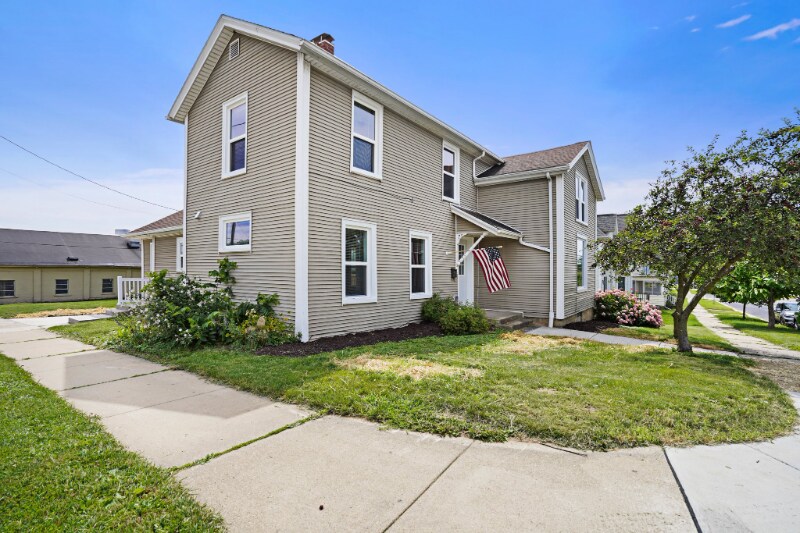 Primary Photo - 225 E Jefferson St
