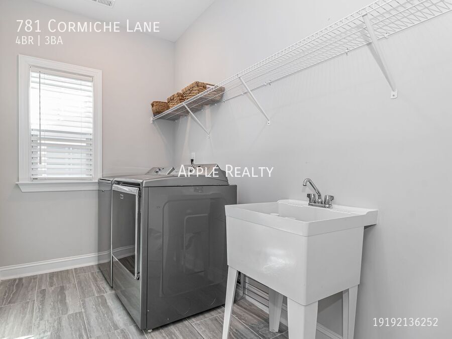 Building Photo - 781 Cormiche Ln