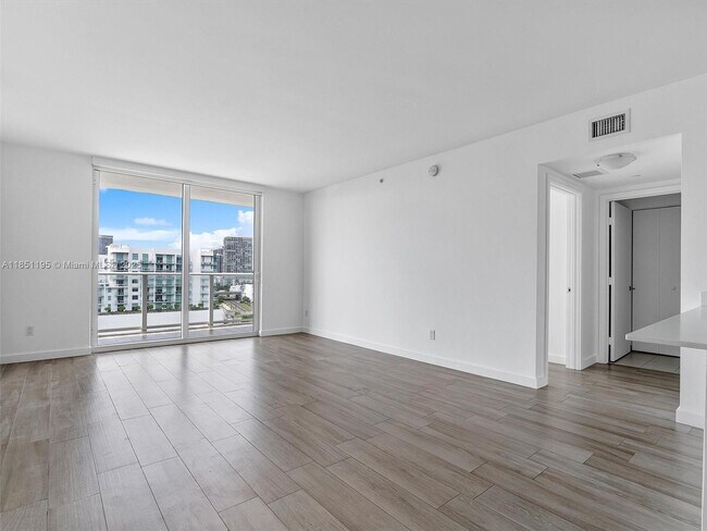 Building Photo - 4250 Biscayne Blvd