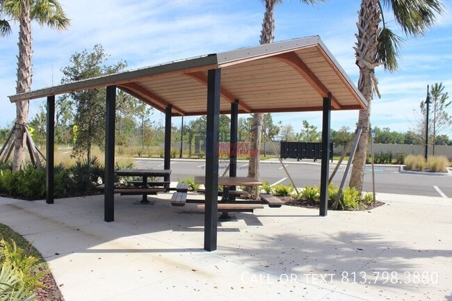 Building Photo - 1716 Tropical Oasis Ave