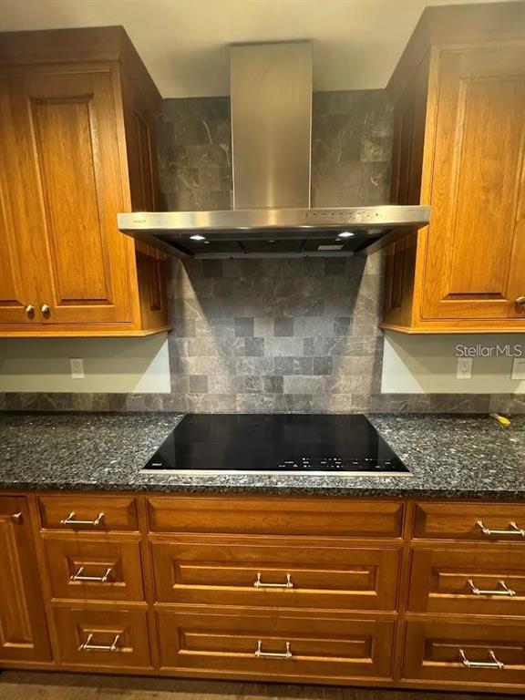 Building Photo - 5033 Vivienda Way