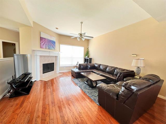 Building Photo - 4680 Spencer Dr