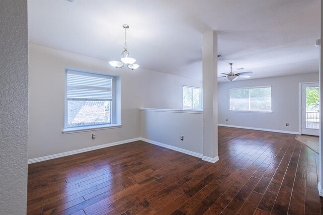 Building Photo - 645 Fort Thomas Pl