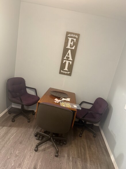 Building Photo - 714 Kirkwood Ave