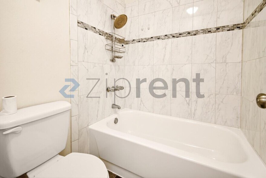 Building Photo - 29723 Windsong Ln