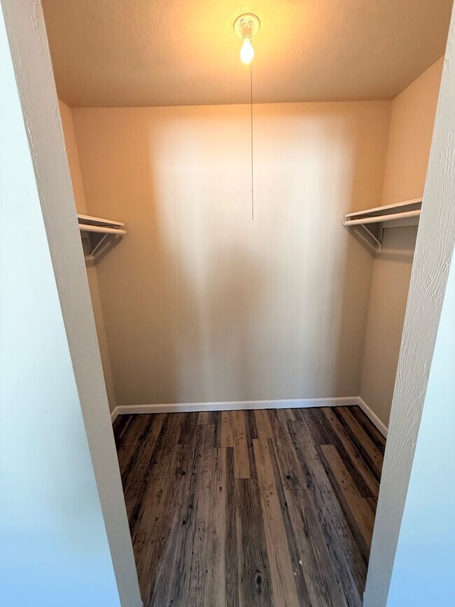 Building Photo - 1319 Airport Dr