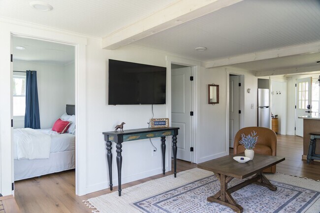 Building Photo - **Furnished Winter Rental** - Sackets Harbor
