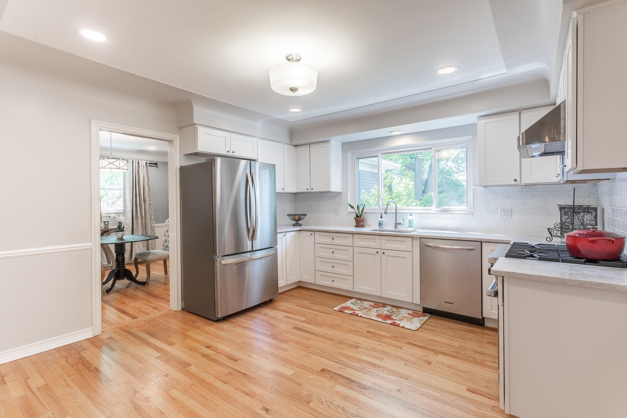 Building Photo - 906 Putney St