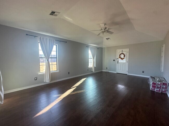 Building Photo - 6816 SW Drakestone Blvd