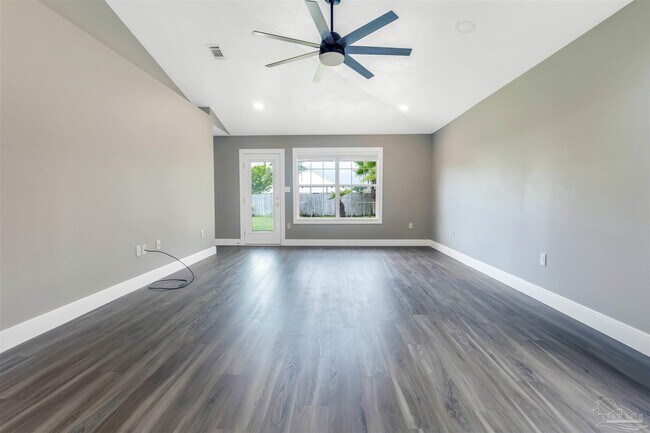 Building Photo - 3057 Illinois Pl