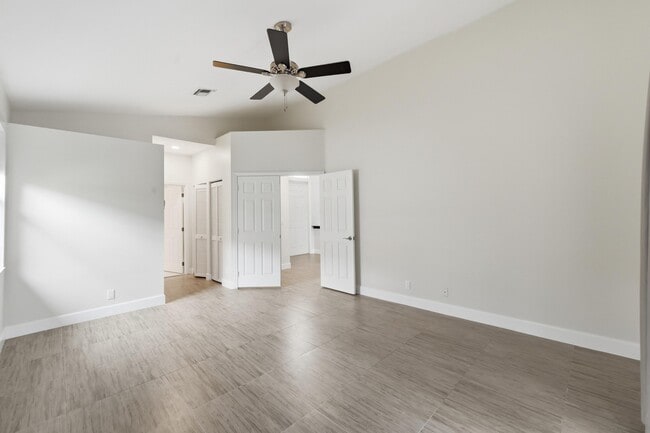 Building Photo - 2644 Miller Ct
