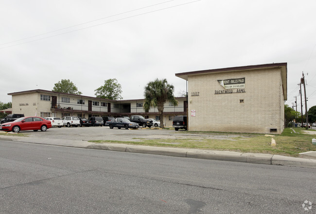 Building Photo - Brentwood Arms Apartments