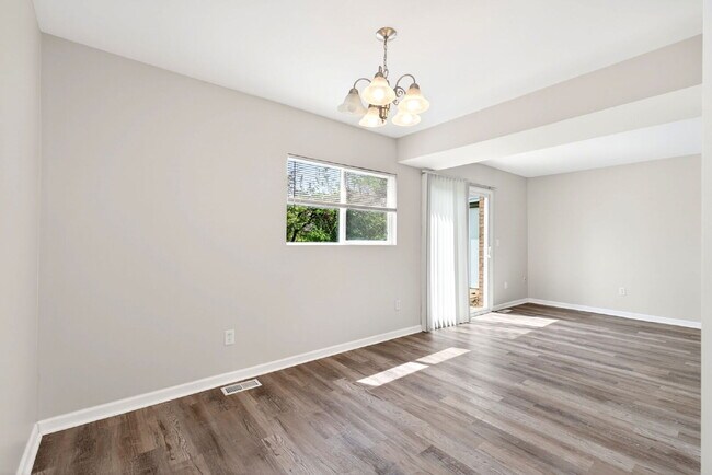 Building Photo - 931 Waycross Rd