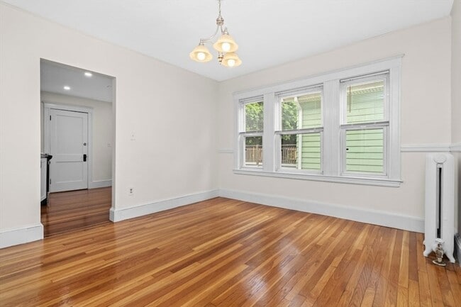 Building Photo - 44 Hillsdale St