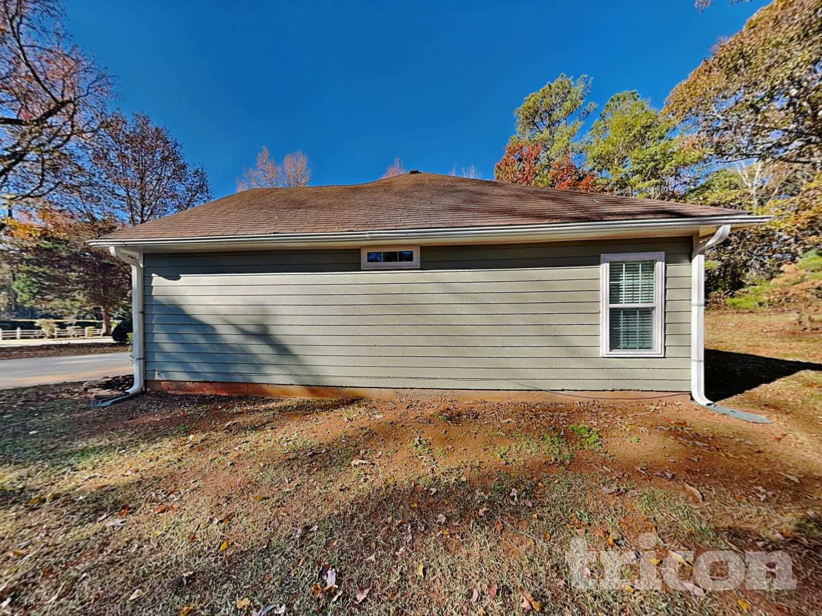 Building Photo - 30 Somerset Ct