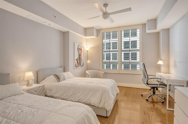 Building Photo - 1350 Main St