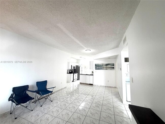 Building Photo - 8019 Lake Dr