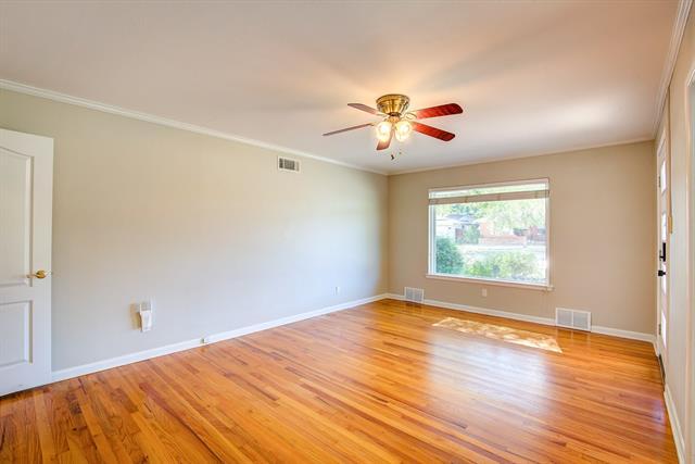 Building Photo - 6562 Locke Ave