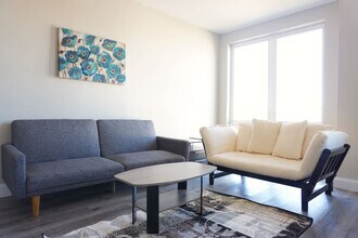 Building Photo - 140 Pearl St