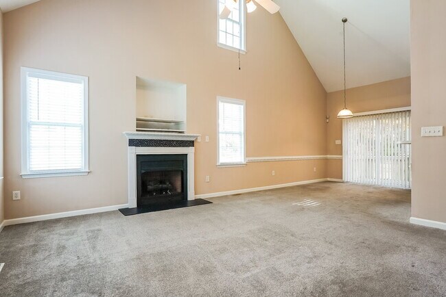 Building Photo - 3612 Willowtree Ln